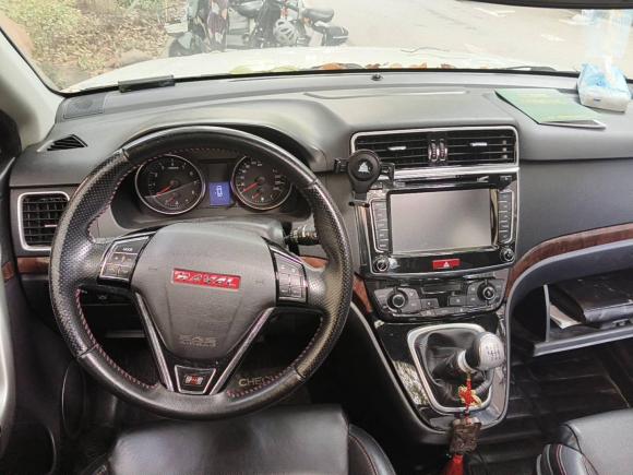 [南京·苏A] 二手哈弗哈弗H62013款 运动版 1.5T 手动两驱精英型