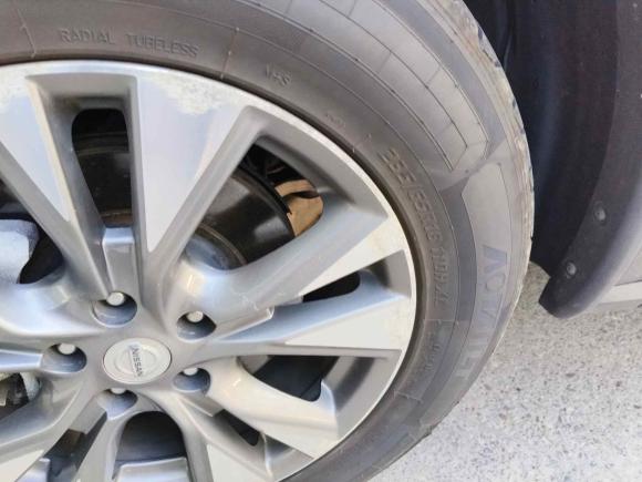 [苏州·鲁B] 二手日产楼兰2015款 2.5L XL 两驱智尚版