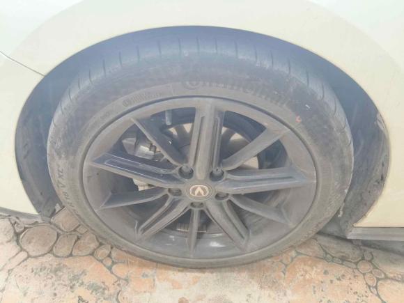 [成都·川G] 二手长安长安UNI-V2022款 1.5T 尊贵型