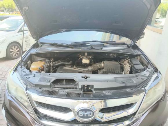 [南京·苏A] 二手比亚迪比亚迪S72015款 2.0T 自动尊贵型