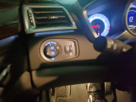 [北京·京N] 二手凯迪拉克凯迪拉克SRX2011款 3.0L 旗舰型