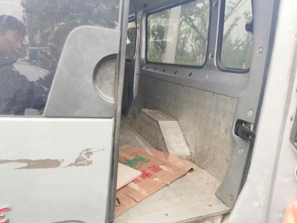 [苏州·苏U] 二手福田图雅诺2020款 2.5T 手动通途长轴中顶5/6/7座4J25TC3