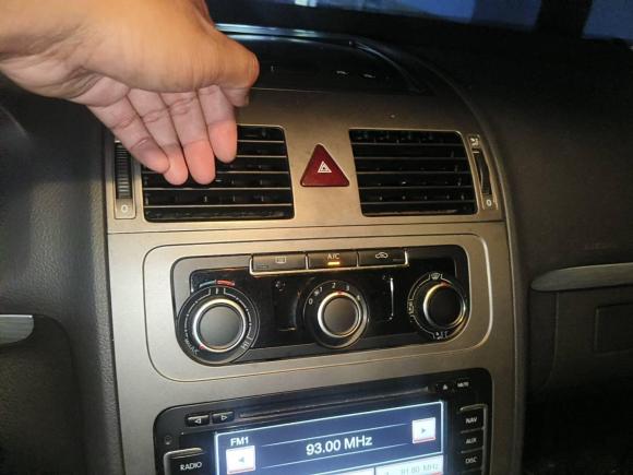 [杭州·浙A] 二手大众途安2013款 1.4T 手动舒适版5座