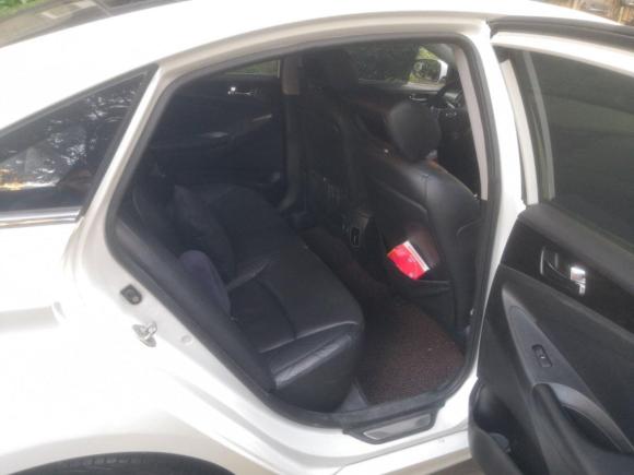 [佛山·鲁B] 二手现代索纳塔2013款 2.4L 自动领先版 国IV