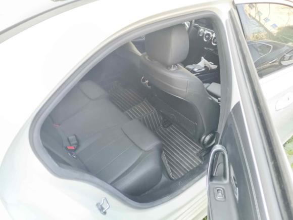 [台州·浙J] 二手奔驰奔驰A级2020款 改款 A 180 L 运动轿车特殊配置