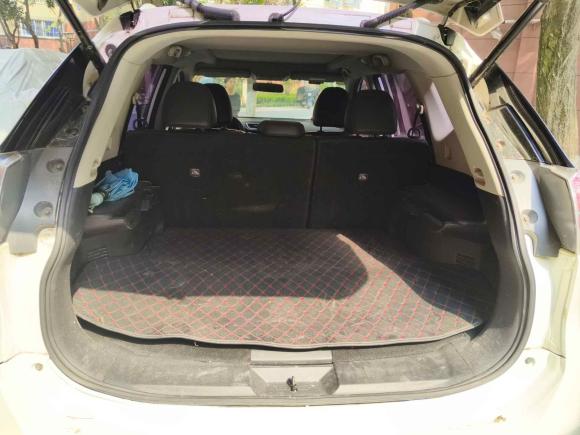 [西安·陕A] 二手日产奇骏2014款 2.5L CVT豪华版 4WD