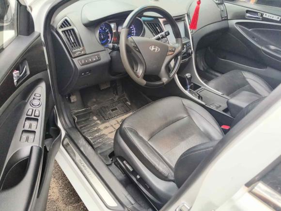 [济南·鲁A] 二手现代索纳塔2011款 2.0L 自动豪华版