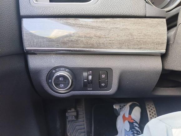 [武汉·鄂A] 二手哈弗哈弗H82015款 2.0T 两驱豪华型