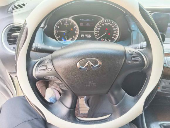 [上海·沪B] 二手英菲尼迪英菲尼迪QX602014款 2.5 S/C Hybrid 两驱卓越版