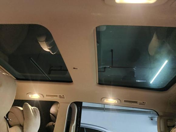 [深圳·粤B] 二手奔驰奔驰V级2020款 V 260 尊贵版