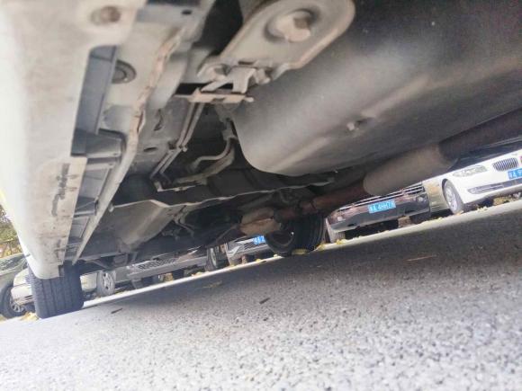 [广州·粤A] 二手三菱格蓝迪2007款 2.4 六座精英版