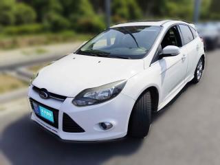 福特福克斯2012款 两厢 2.0L 自动豪华运动型