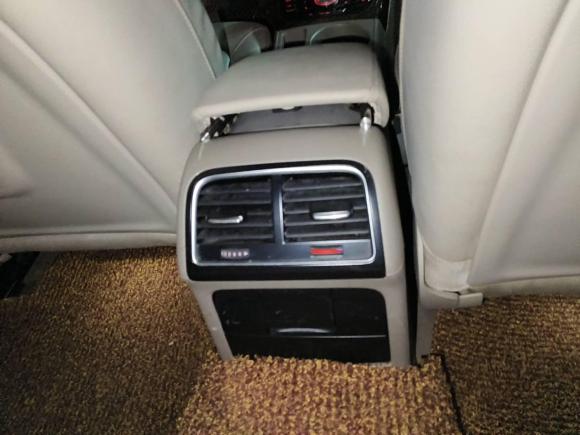 [西安·陕U] 二手奥迪奥迪A4L2009款 2.0 TFSI 技术型