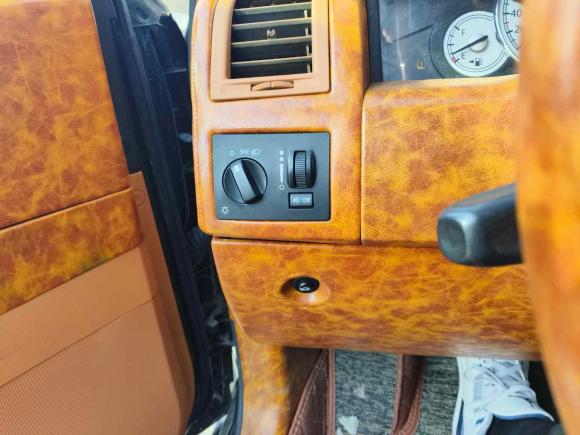 [青岛·鲁B] 二手克莱斯勒克莱斯勒300C2006款 2.7L 豪华版