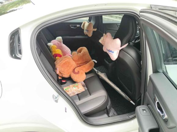 [上海·沪A] 二手沃尔沃沃尔沃S60新能源2022款 T8 E驱混动 四驱智雅运动版