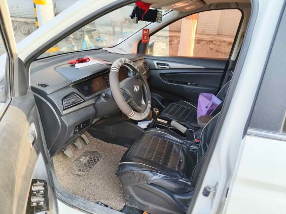 [西安·陕H] 二手长安凯程长安欧尚A6002016款 1.5L 手动豪华型7座