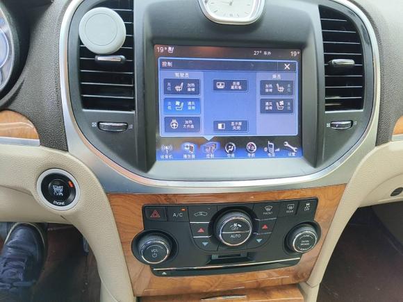 [成都·川A] 二手克莱斯勒克莱斯勒300C2013款 3.6L 尊适版