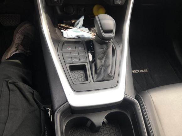 [杭州·粤L] 二手丰田威兰达2020款 2.0L CVT四驱豪华版