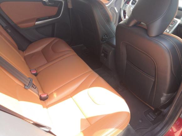 [上海·沪C] 二手沃尔沃沃尔沃V602015款 T5 智雅版