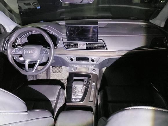 [上海·沪B] 二手奥迪奥迪Q5L2021款 45 TFSI 臻选动感型