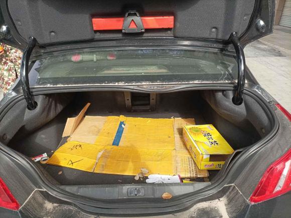 [义乌·浙G] 二手标致标致5082012款 2.0L 自动豪华版