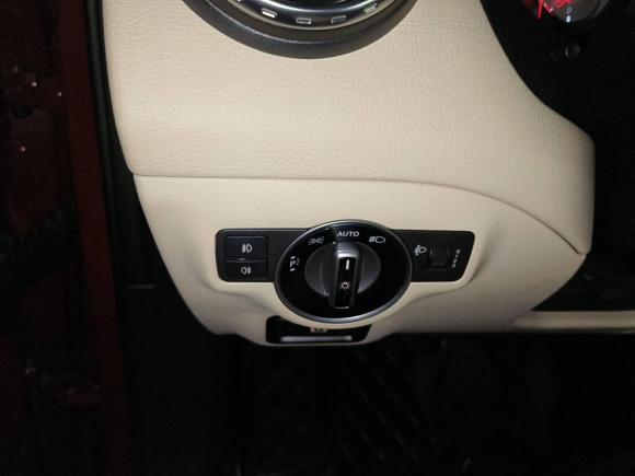 [广州·粤A] 二手奔驰奔驰GLA2016款 GLA 200 动感型