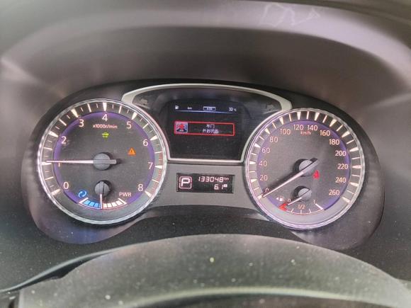 [上海·沪B] 二手英菲尼迪英菲尼迪QX602016款 2.5 S/C Hybrid 两驱卓越版 国V