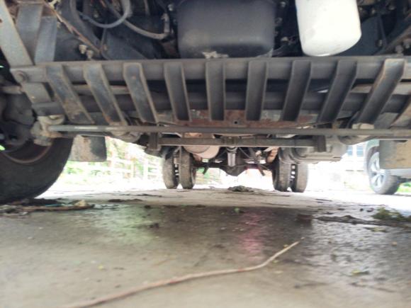 [无锡·苏B] 二手依维柯依维柯褒迪2013款 2.5T-V39 箱货低顶