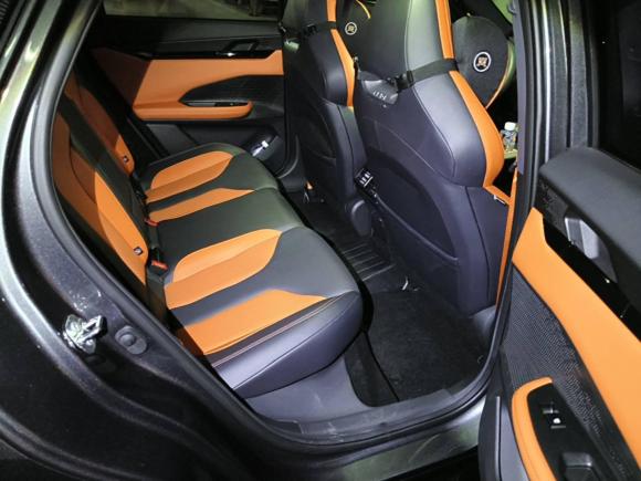 [南京·苏A] 二手长安长安UNI-V2023款 1.5T 运动版