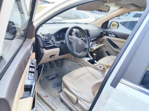 [青岛·鲁B] 二手宝骏宝骏7302014款 1.5L 手动舒适ESP版 7座