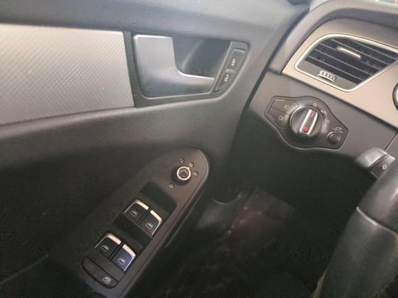 [武汉·鄂H] 二手奥迪奥迪A4L2016款 35 TFSI 典藏版 自动标准型