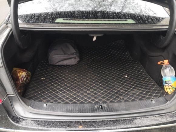 [上海·鲁D] 二手奔驰奔驰E级2011款 E 200 L CGI优雅型