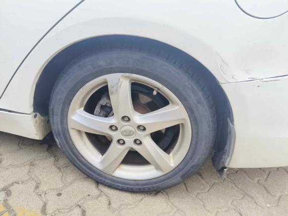 [青岛·鲁U] 二手奔腾奔腾B702014款 2.0L 自动豪华型