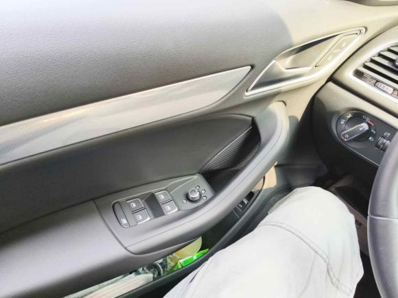 [南京·苏L] 二手奥迪奥迪Q32017款 35 TFSI quattro 全时四驱风尚型