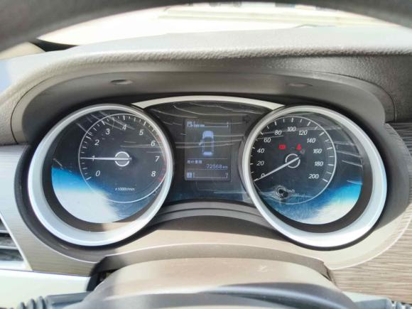 [青岛·鲁U] 二手宝骏宝骏7302016款 改款 1.5L 手动标准型 5座