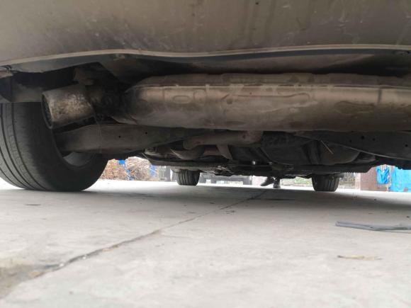 [上海·沪A] 二手大众途安2015款 1.4T 手动风尚版5座