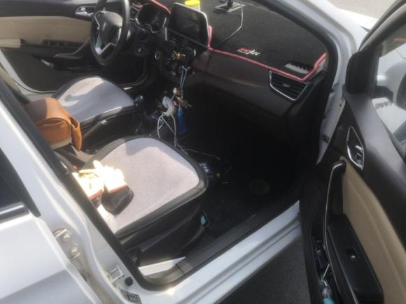 [南京·苏A] 二手宝骏宝骏310W2017款 1.5L 手动时尚型 国V