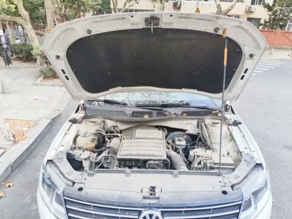 [青岛·鲁B] 二手大众朗逸2015款 1.6L 自动舒适版