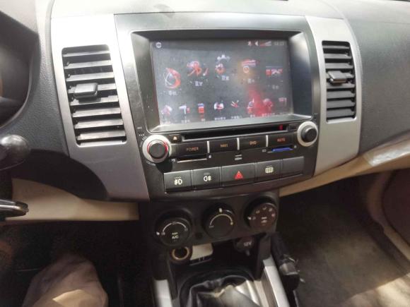 [杭州·浙A] 二手陆风陆风X82009款 2.5T 柴油4X4超豪华型