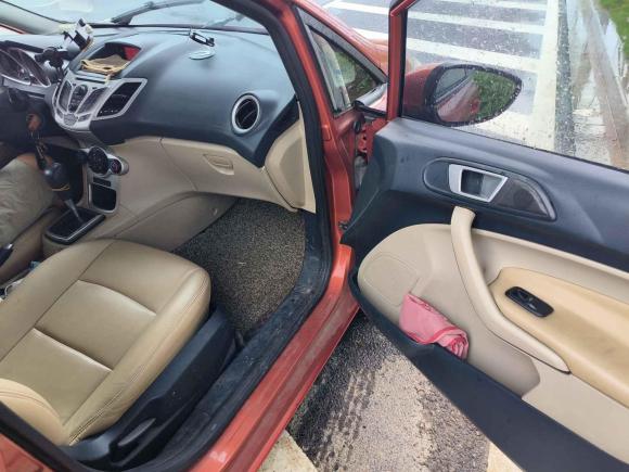 [广州·粤R] 二手福特嘉年华2011款 两厢 1.5L 自动时尚型