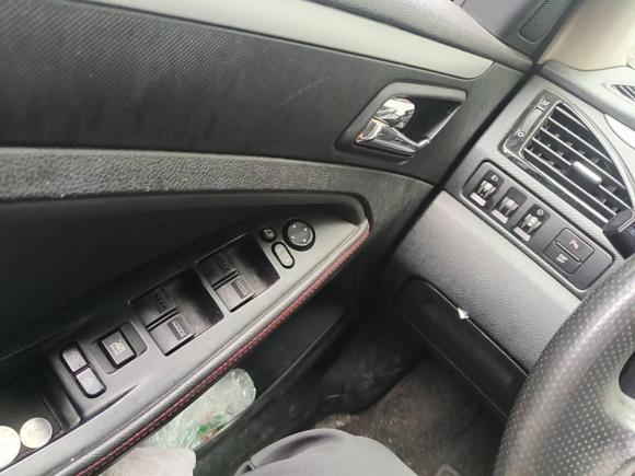 [上海·吉A] 二手奔腾奔腾B702014款 2.0L 自动豪华型