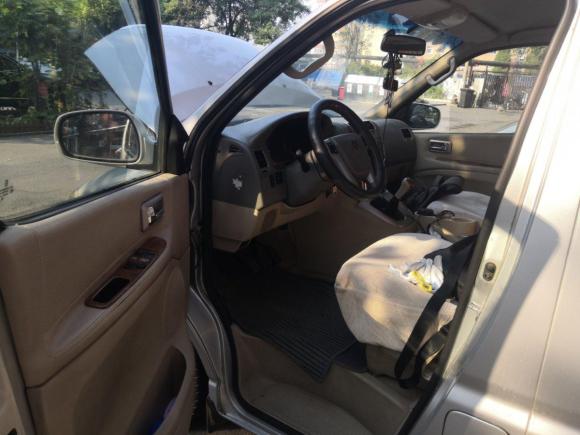 [北京·京E] 二手金杯阁瑞斯2010款 2.4L-3代 尊领豪华型长轴11座4RB2