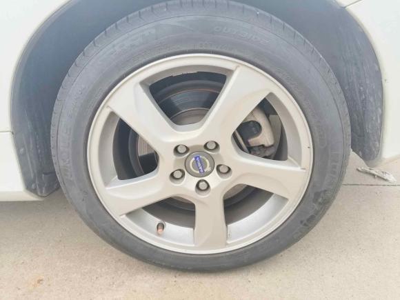 [无锡·苏B] 二手沃尔沃沃尔沃V602013款 T5 智雅版