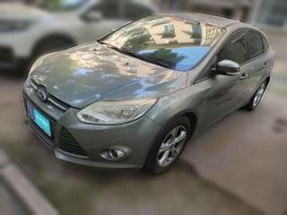 福特福克斯2012款三厢1.6L自动风尚型