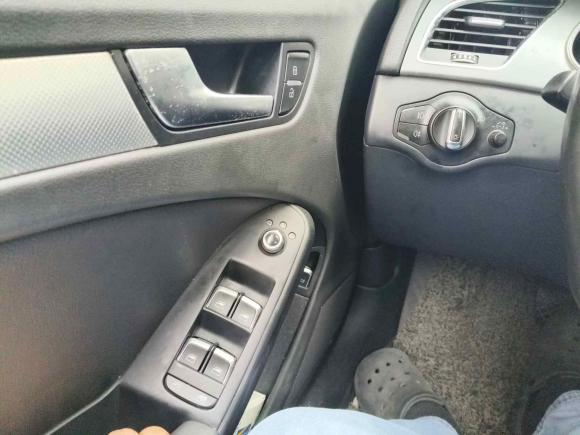 [湖州·浙B] 二手奥迪奥迪A4L2013款 35 TFSI 自动标准型