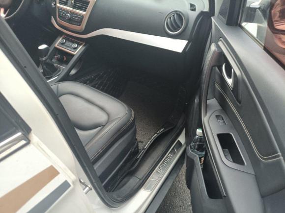 [深圳·鄂F] 二手奔腾奔腾X402017款 1.6L 手动尊享型