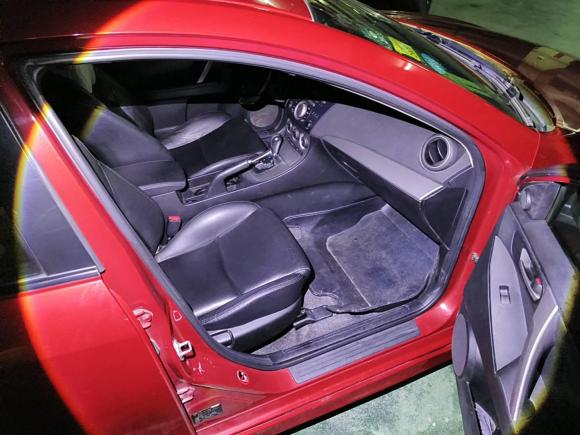 [无锡·苏B] 二手马自达马自达32010款 两厢 2.0自动豪华型