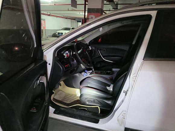 [南京·苏A] 二手奔腾奔腾X802017款 1.8T 自动豪华型