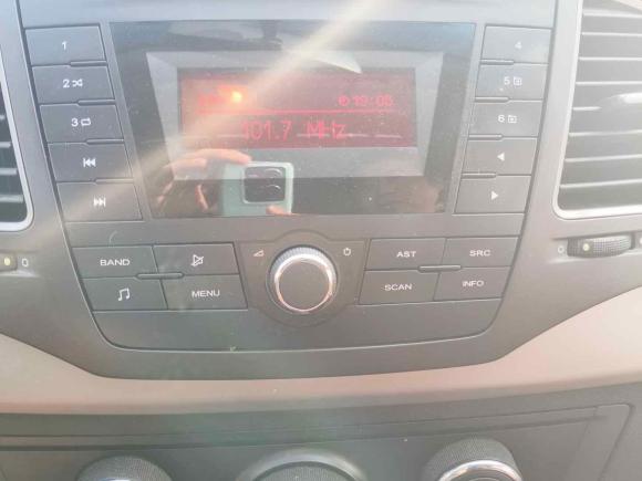 [上海·沪C] 二手荣威荣威3502015款 1.5L 手动豪华天窗版