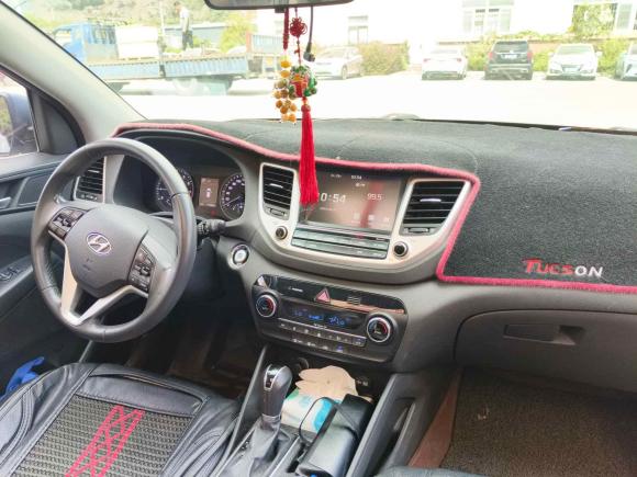 [温州·浙C] 二手现代途胜2015款 1.6T 双离合两驱领先型